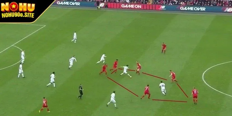 Pressing được biết là cách tốt nhất để có thể tấn công đối thủ